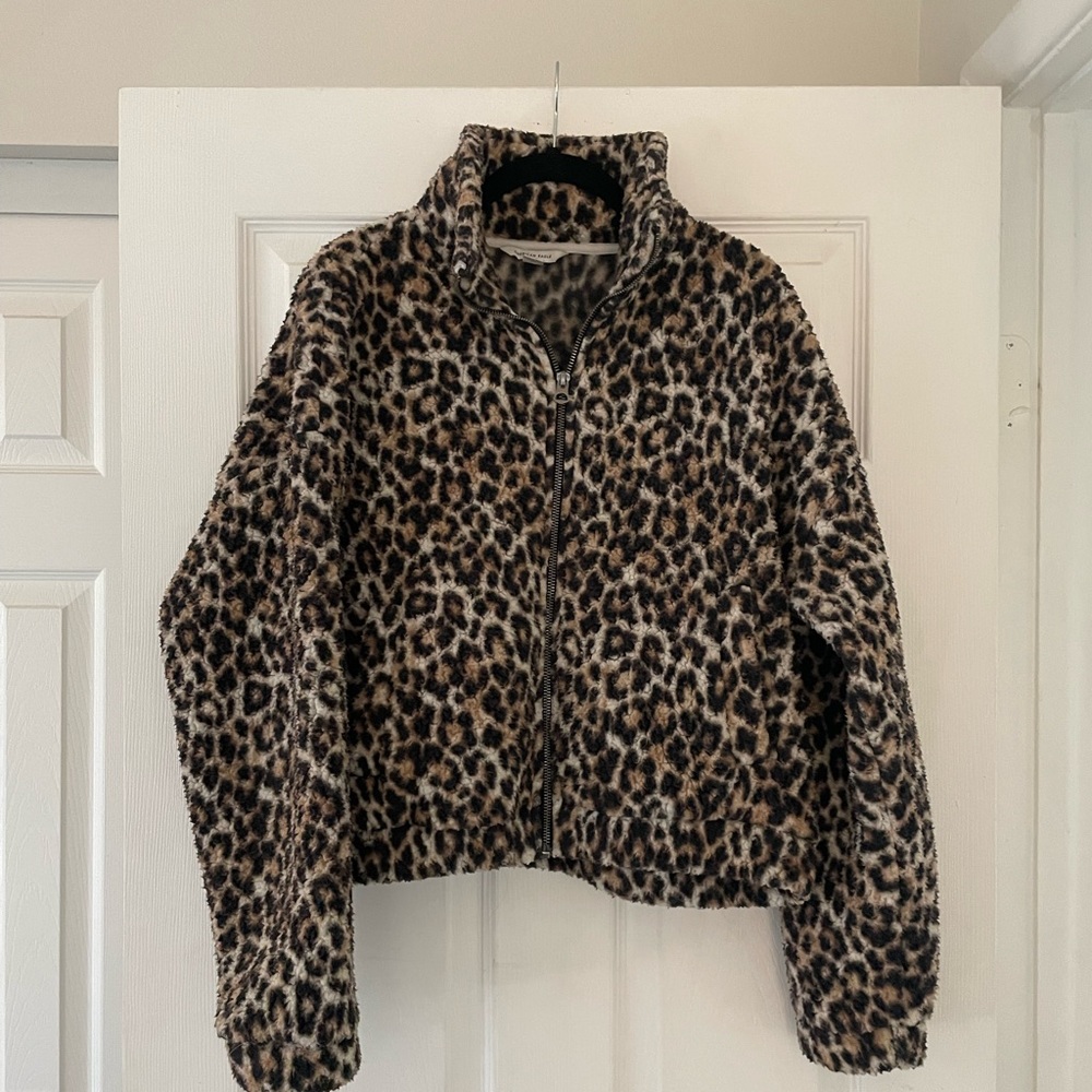 AE Leopard Sherpa jacket